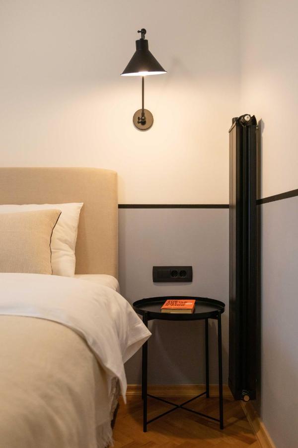 Design 1Bdr Apartment With Balcony 자그레브 외부 사진