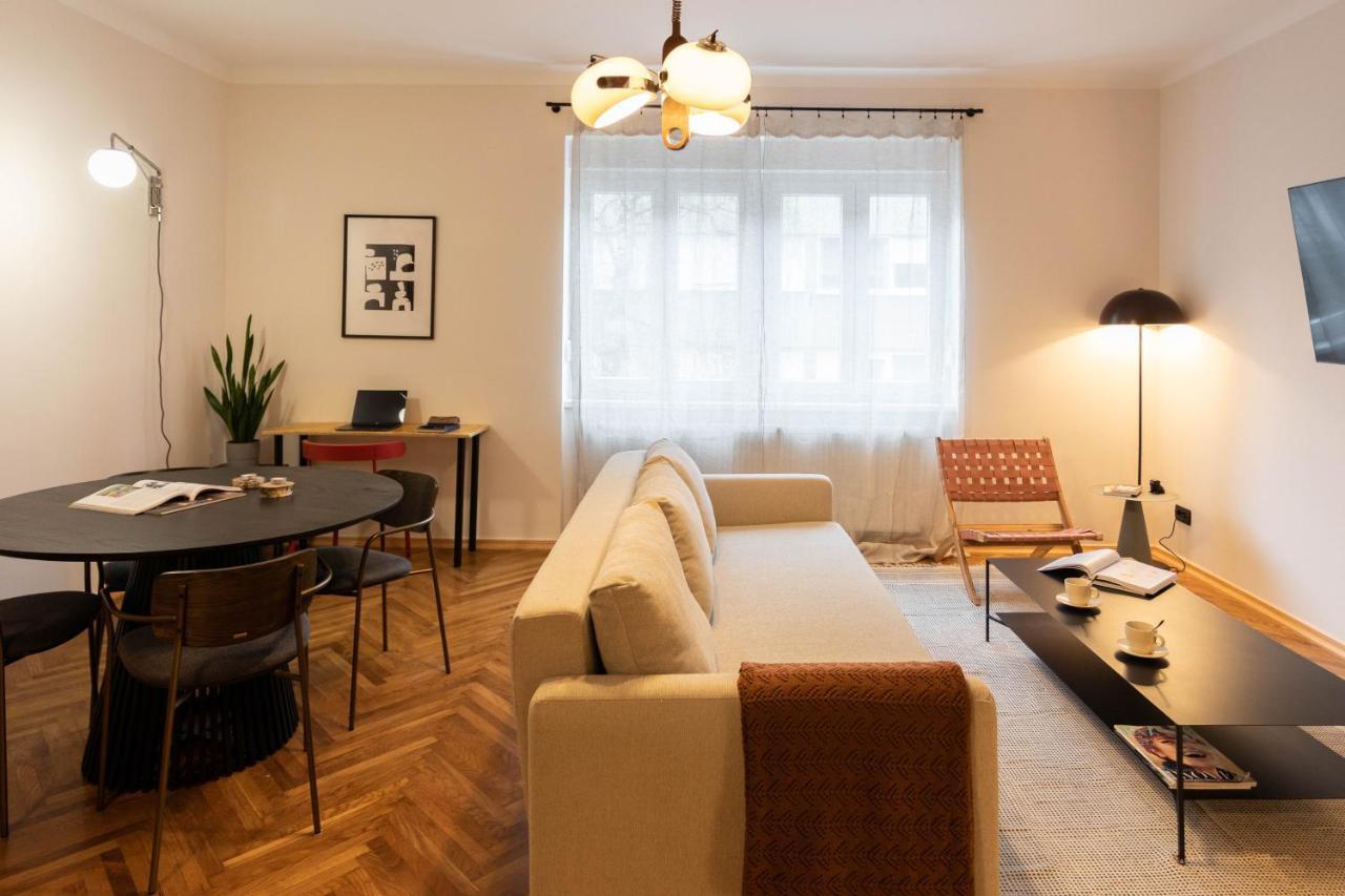 Design 1Bdr Apartment With Balcony 자그레브 외부 사진